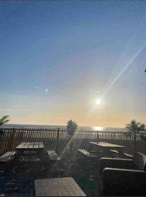 Studio Entre Mer Et Dunes Avec Balcon Vue Laterale Mer 50M Plage Pour 3 Pers Wifi Menage Compris Fort-Mahon-Plage Extérieur photo